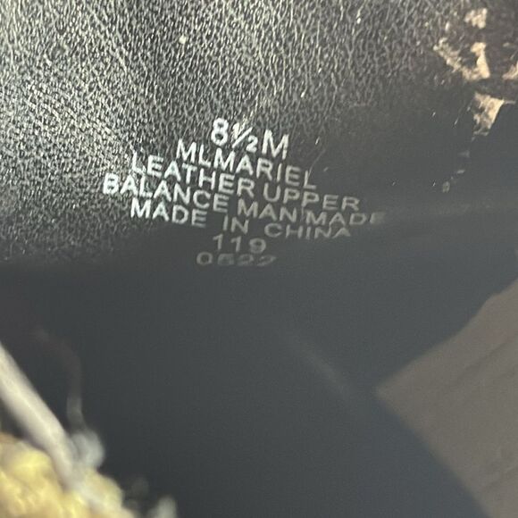 Marc Fisher Mariel Olive Green Leather Block Heel Booties Sz 8.5 - Picture 5 of 7